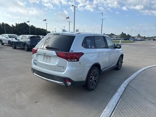 2018 Mitsubishi Outlander SE