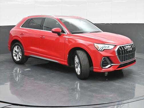 2024 Audi Q3 Premium 45 TFSI S line quattro Tiptronic