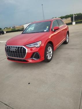 2024 Audi Q3 Premium 45 TFSI S line quattro Tiptronic
