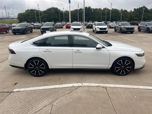 2023 Honda Accord Hybrid Touring