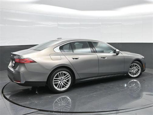 2024 BMW 530 i xDrive