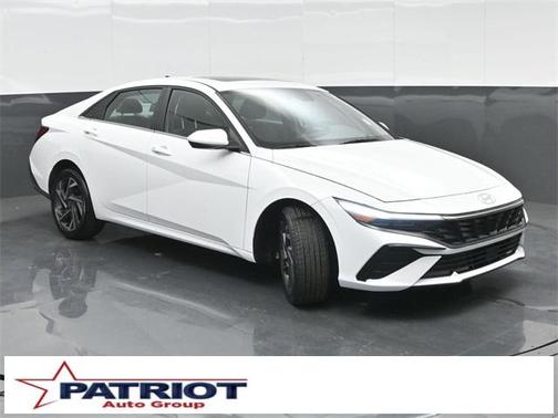 2025 Hyundai ELANTRA SEL
