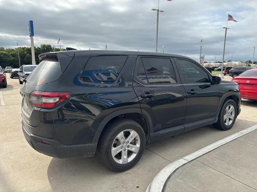 2023 Honda Pilot AWD LX