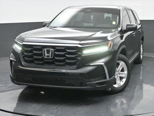 2023 Honda Pilot AWD LX