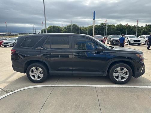 2023 Honda Pilot AWD LX