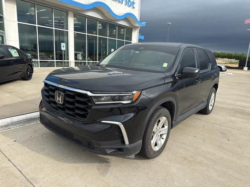 2023 Honda Pilot AWD LX
