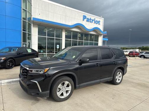 2023 Honda Pilot AWD LX