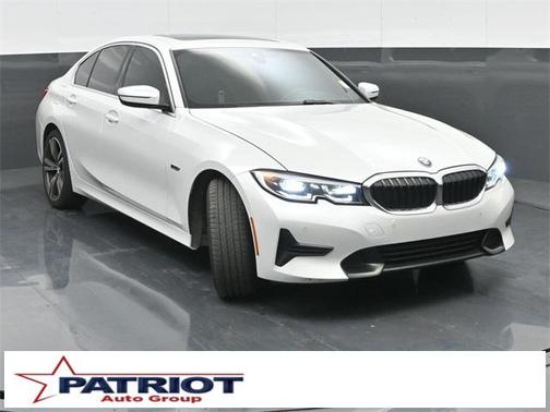 2022 BMW 330e Base