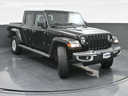 2023 Jeep Gladiator Sport S