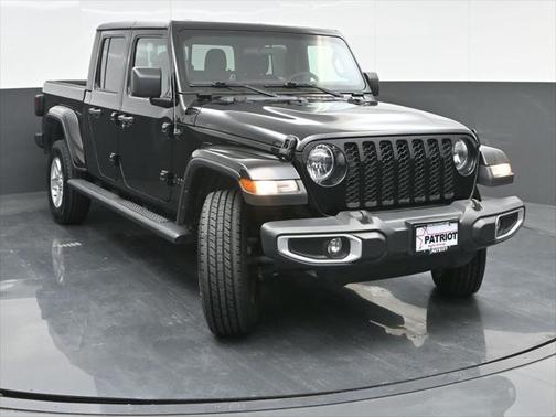 2023 Jeep Gladiator Sport S