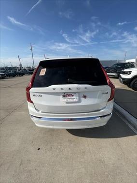 2023 Volvo XC90 B6 Ultimate 7-Seater