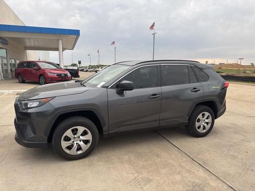 2021 Toyota RAV4 LE