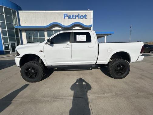 2018 RAM 2500 Laramie Crew Cab 4x4 6'4' Box