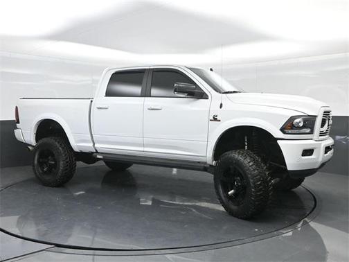 2018 RAM 2500 Laramie Crew Cab 4x4 6'4' Box