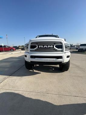2018 RAM 2500 Laramie Crew Cab 4x4 6'4' Box
