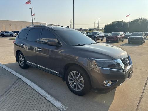 2016 Nissan Pathfinder SL
