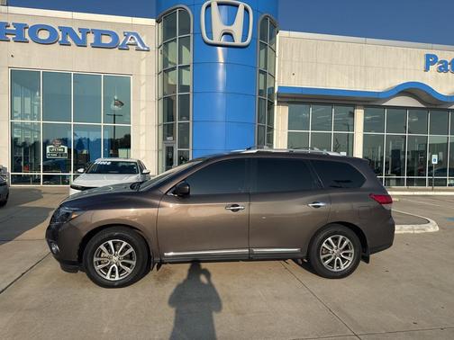 2016 Nissan Pathfinder SL