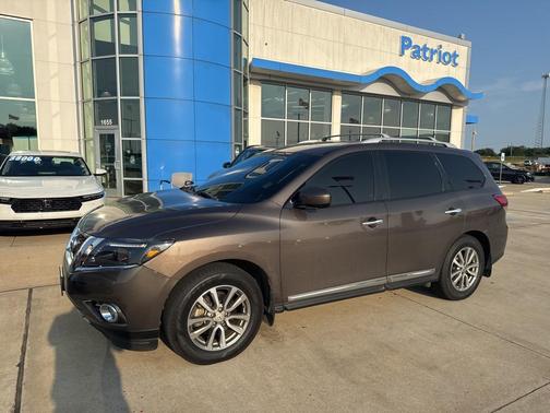 2016 Nissan Pathfinder SL