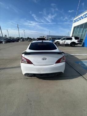 2011 Hyundai Genesis Coupe 3.8 Track