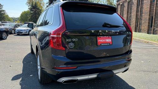 2016 Volvo XC90 T6 Momentum