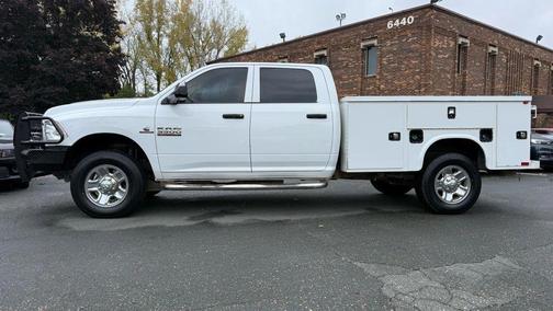 2018 RAM 3500 Tradesman Crew Cab 4x4 8' Box
