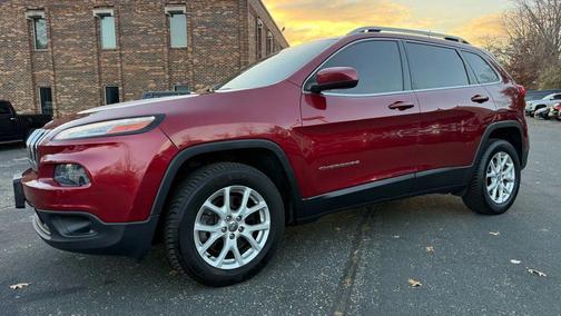 2017 Jeep Cherokee Sport