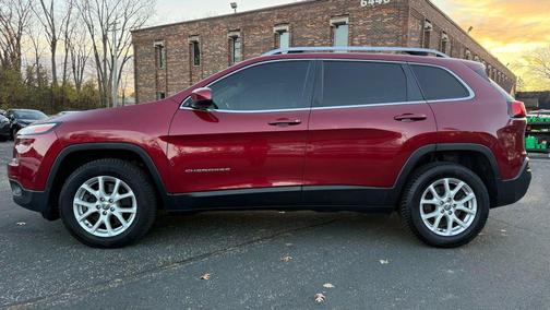2017 Jeep Cherokee Sport