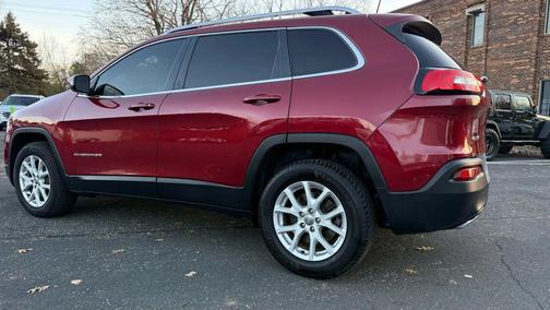 2017 Jeep Cherokee Sport