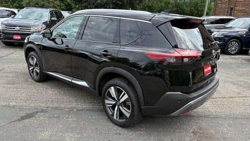 Super Black 2023 Nissan Rogue SL