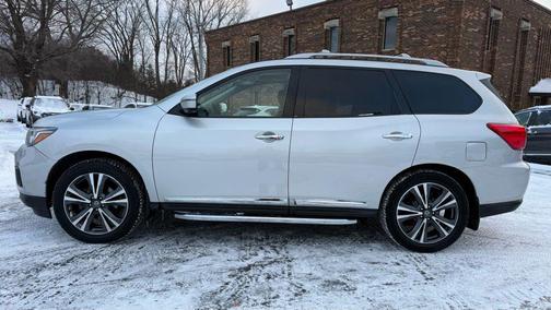 2019 Nissan Pathfinder Platinum