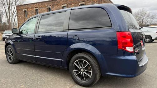 Contusion Blue Pearlcoat 2017 Dodge Grand Caravan GT