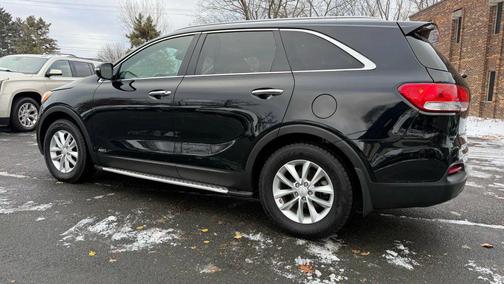 2017 Kia Sorento LX