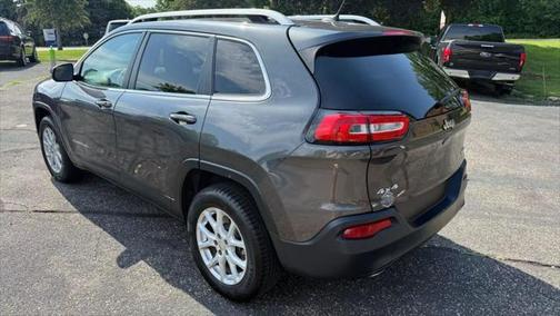 2017 Jeep Cherokee Sport