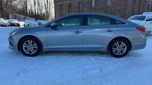 2016 Hyundai SONATA SE