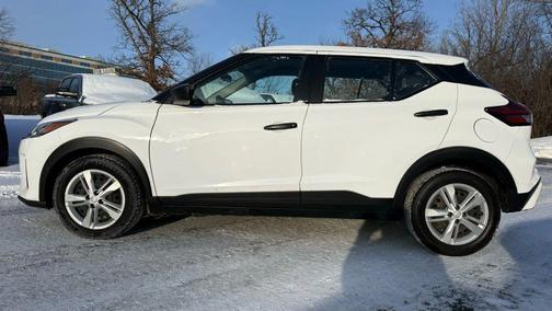 2022 Nissan Kicks S