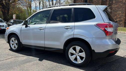 Ice Silver Metallic 2014 Subaru Forester 2.5i Limited