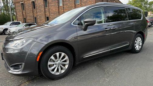 2018 Chrysler Pacifica Touring-L
