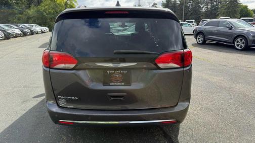 2018 Chrysler Pacifica Touring-L