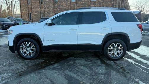 2022 GMC Acadia AWD SLT