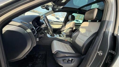 2017 Volkswagen Touareg V6 Wolfsburg Edition