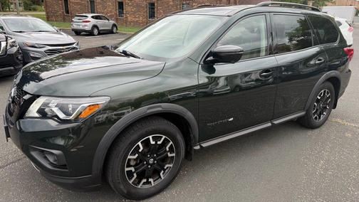 2019 Nissan Pathfinder SL