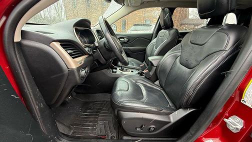 2017 Jeep Cherokee Sport