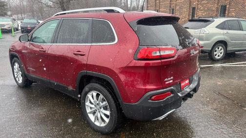 2017 Jeep Cherokee Sport