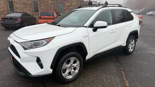2020 Toyota RAV4 Hybrid XLE