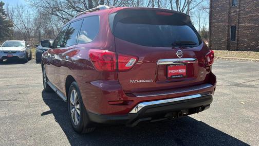 2017 Nissan Pathfinder SL