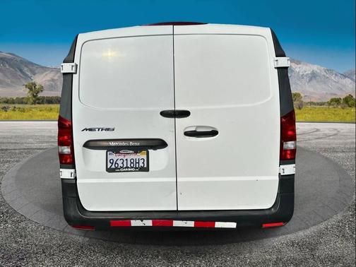 2016 Mercedes-Benz Metris Base