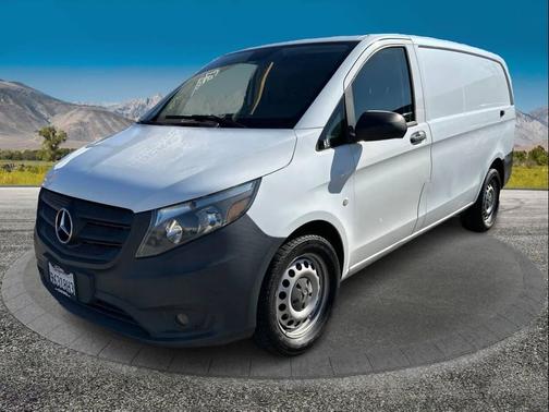 2016 Mercedes-Benz Metris Base