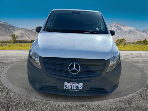 2016 Mercedes-Benz Metris Base