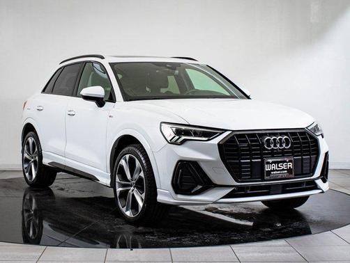 2022 Audi Q3 45 S line Premium Plus