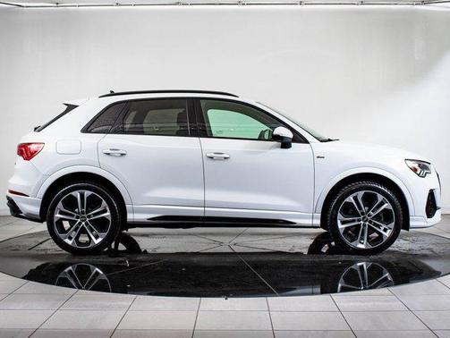 2022 Audi Q3 45 S line Premium Plus